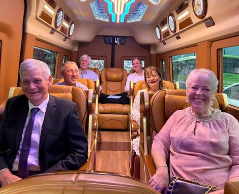 Thuê xe Limousine 9 chỗ