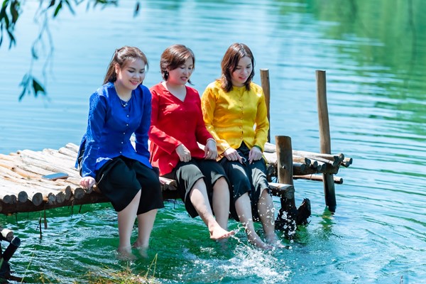 Làng Nổi Tân Lập – Điểm Du Lịch Sinh Thái Hấp Dẫn Miền Tây & Dịch Vụ Thuê Xe 16 Chỗ Tiện Lợi