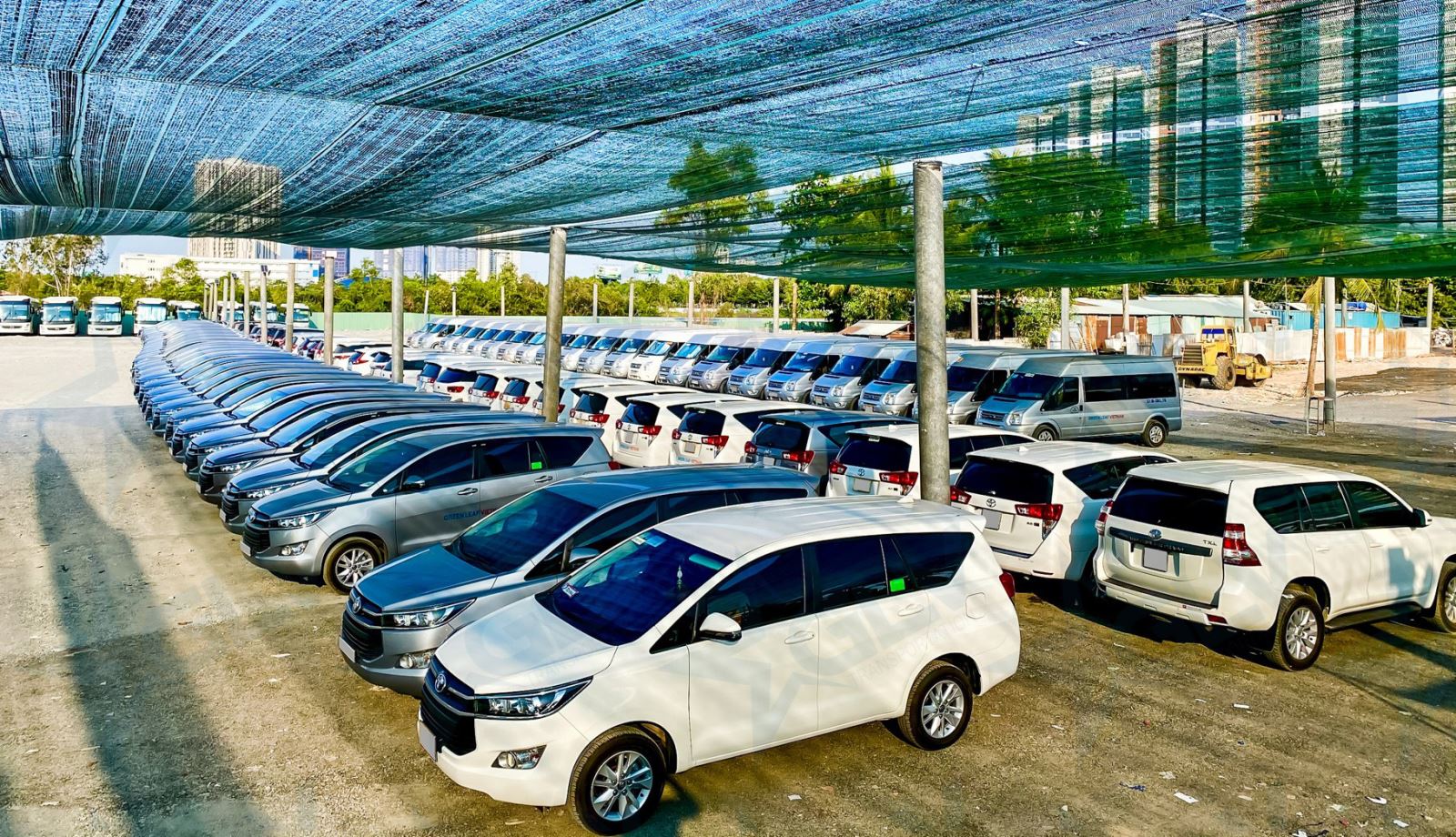 thuê xe 4 chỗ tại Tp.HCM