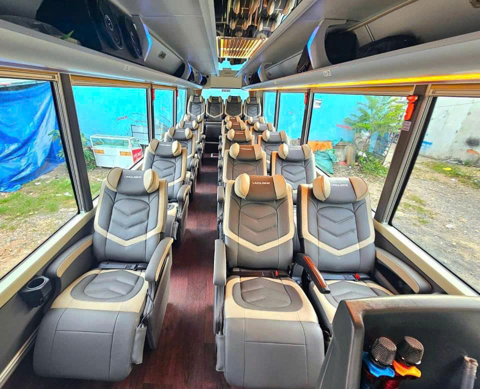 Thuê xe limousine 18 chỗ