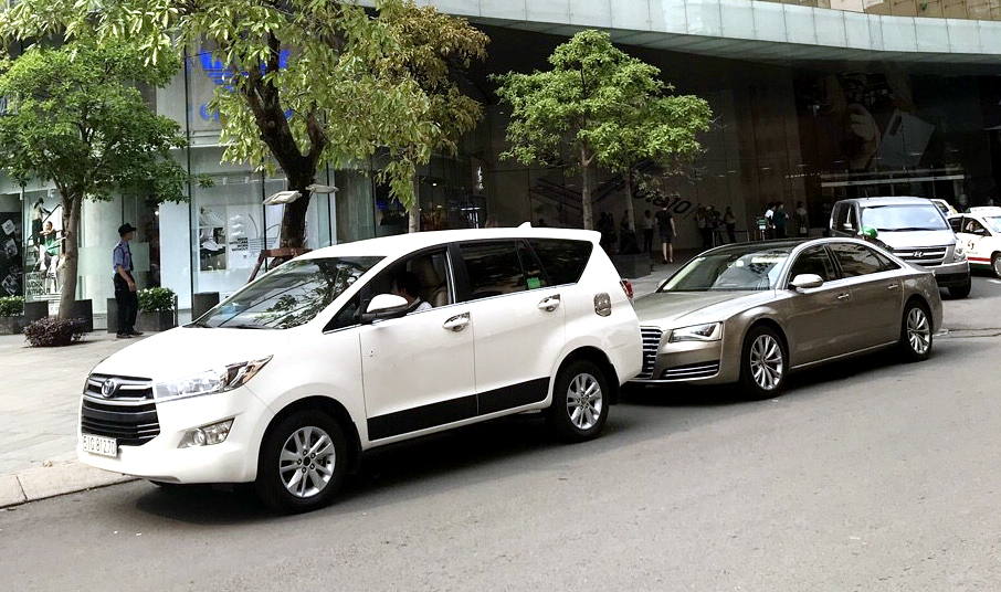 thuê xe 7 chỗ tại tphcm