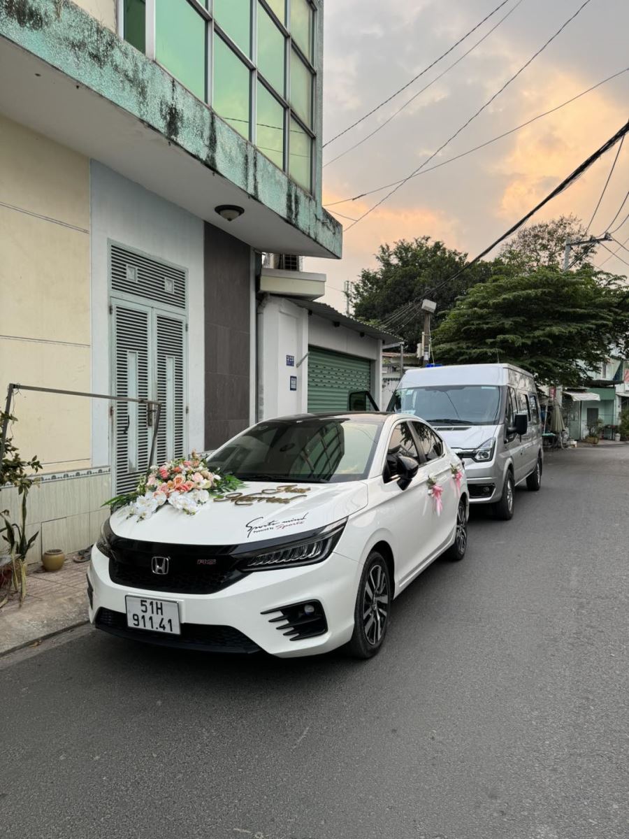 thuê xe 4 chỗ tại tphcm