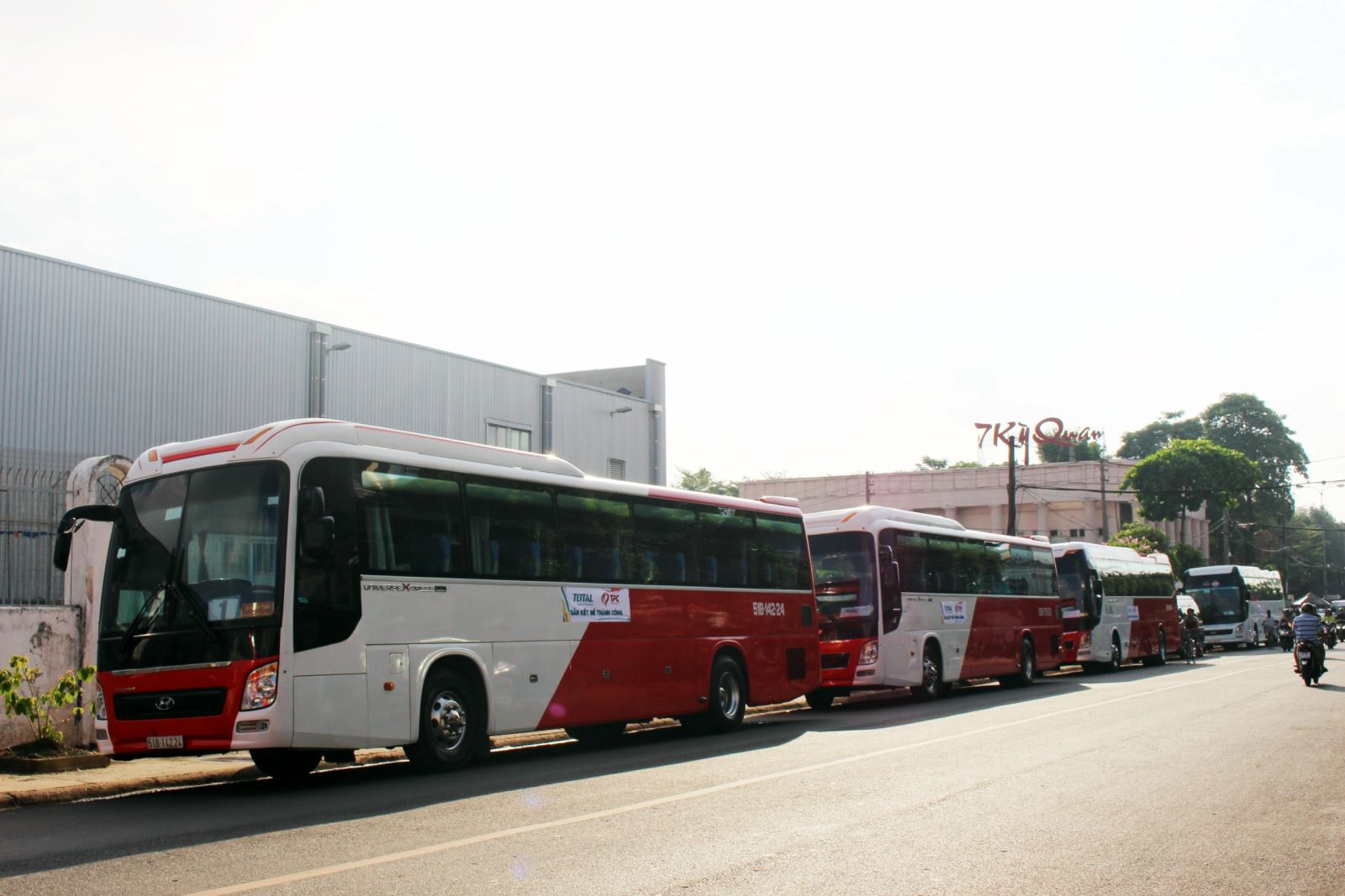 thuê xe 45 chỗ giá rẻ tại tp.hcm