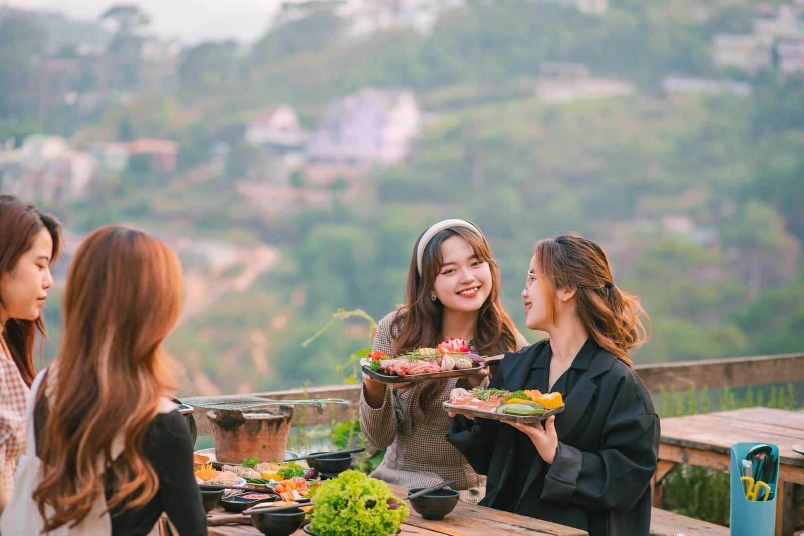 thuê xe 29 chỗ đi đà lạt